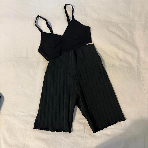 Offline by Aerie  athletic ribbed biker shorts and Sports bra - Picture 2 of 9